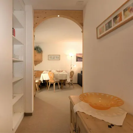 Apartment Chesa Flora 53 *